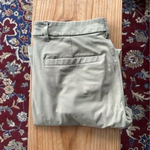 Lululemon men’s ABC trousers